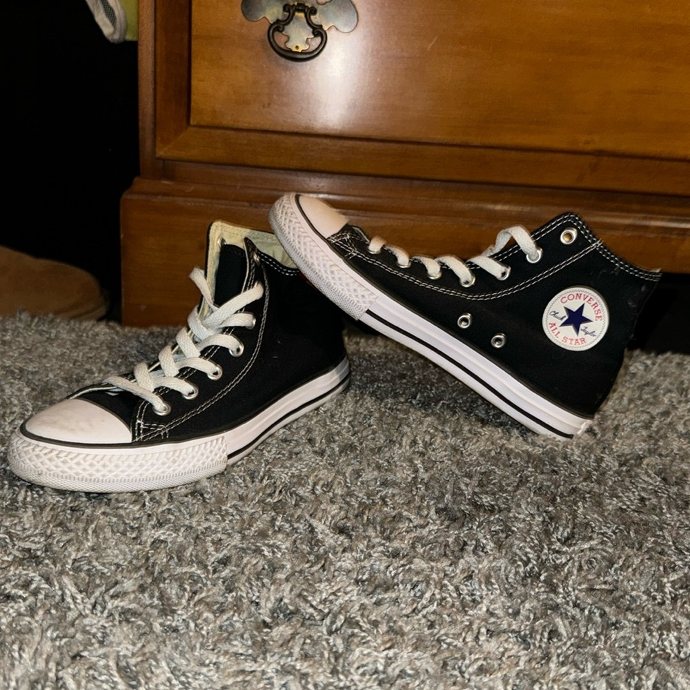Black high top converse